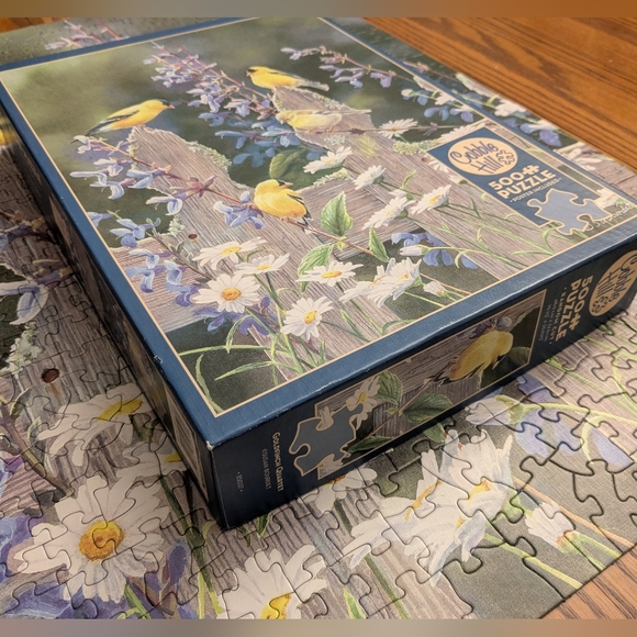 Cobble Hill 500 Piece Puzzle - Picture 4 of 12